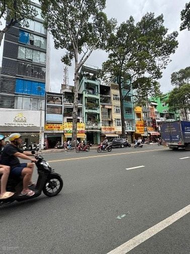 Hàng Hiếm Bán nhà Mặt Tiền Bắc Hải , 6,5x20 , 3 tầng, 29,9 tỷ 
