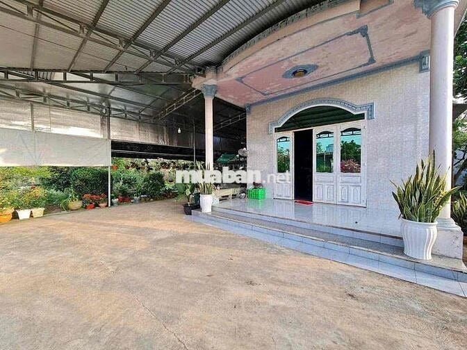 Bán gấp lô đất đẹp ngay trung tâm thị xã