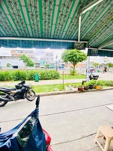 Chính chủ bán nhà thoáng mát view sông