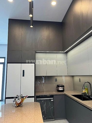 Mình cần bán nhà SHR cách chợ Bến Thành 5km giá 1 tỷ 290 thương lượng