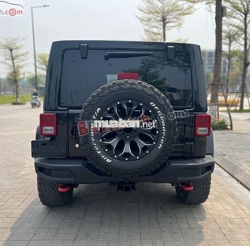 Jeep Wrangler Rubicon Unlimited - 1 Tỷ 680 Triệu