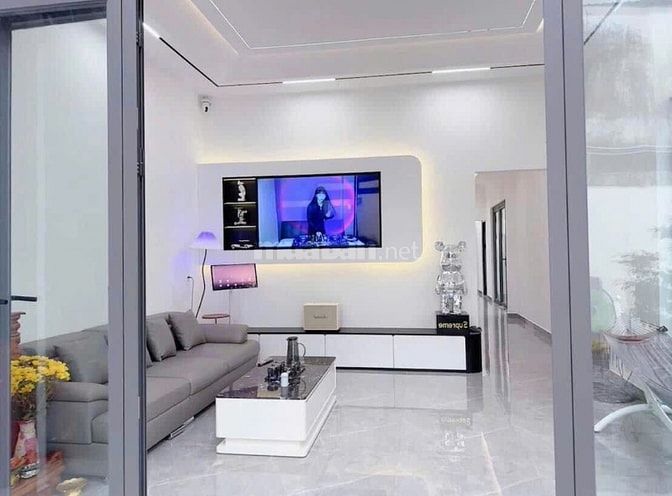 Thanh lý gấp căn nhà cho thuê 9tr mỗi tháng, bán giá 985tr SHR