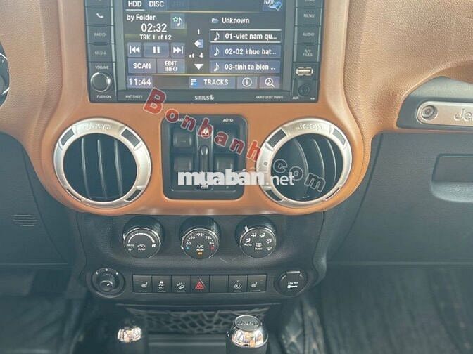 Jeep Wrangler Rubicon Unlimited - 1 Tỷ 680 Triệu