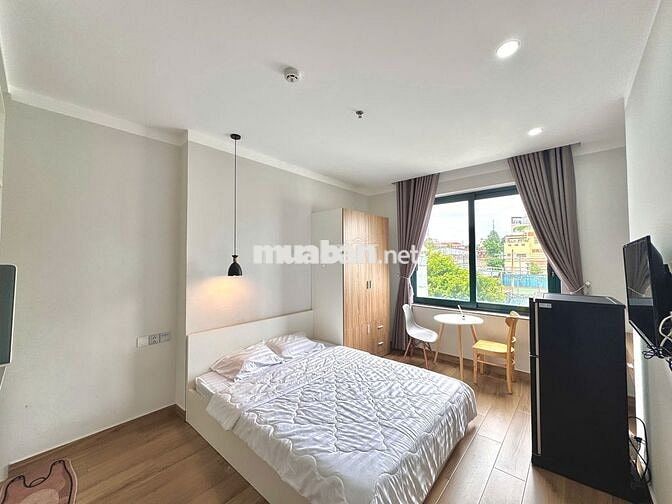 Căn hộ view thoáng Full nội thất , ban công riêng ngay Lê Văn Sỹ Quận3