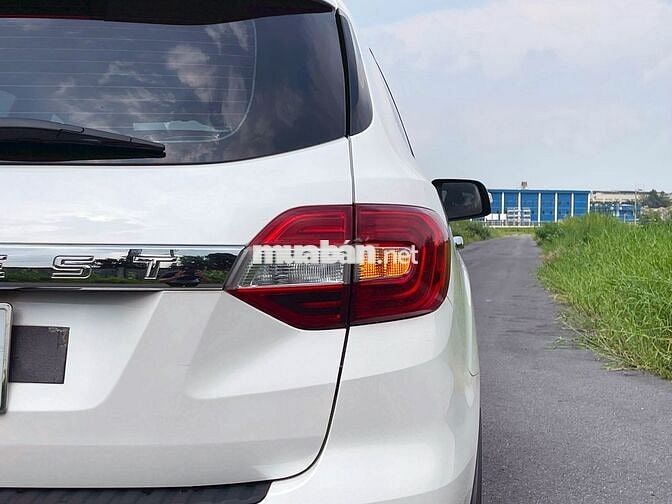 Ford Everest Titanium 2.0L AT 4x2 2022 - 42000 km
