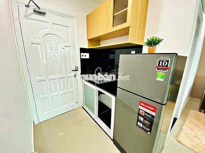 STUDIO THANG MÁY CỬA SỔ LỚN SÁT CẦU LÊ VĂN SỸ, TRẦN QUANG DIỆU