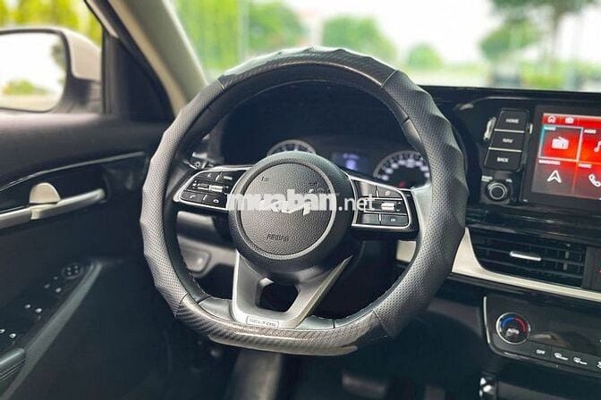 Kia Seltos 2022 Luxury 1.4 AT - 50000 km