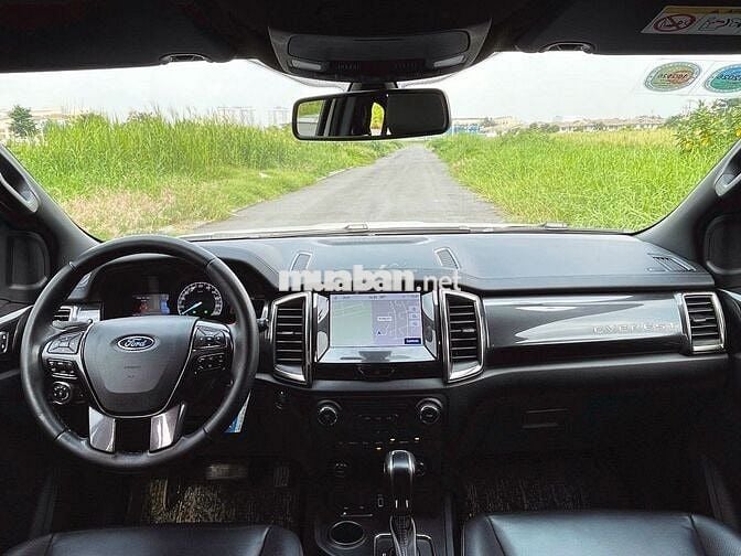 Ford Everest Titanium 2.0L AT 4x2 2022 - 42000 km