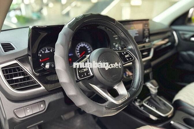 Kia Seltos 2022 Luxury 1.4 AT - 50000 km