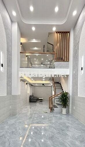 BÁN NHÀ MỚI ĐẸP 5 TẦNG ĐƯỜNG LÊVĂN QUỚI GIÁ NHỈNH NHẸ 6 X