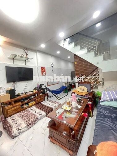 Bán Nhà 2 Tầng Hẻm Thông Thoáng, Cách Đường Xe Hơi 20m Huỳnh Tấn