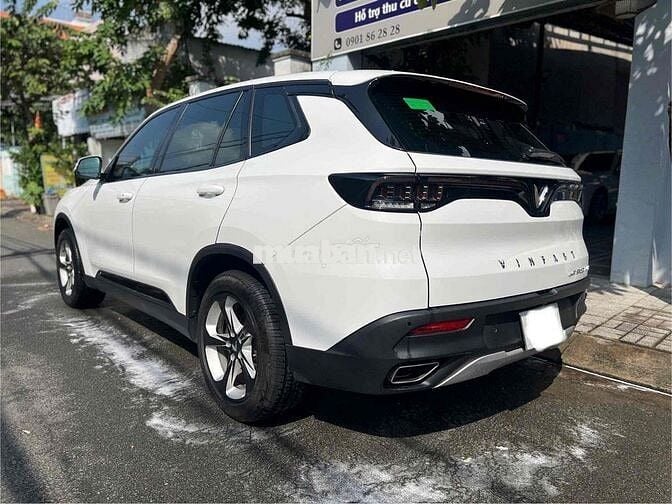 Vinfast Lux SA Base 2022