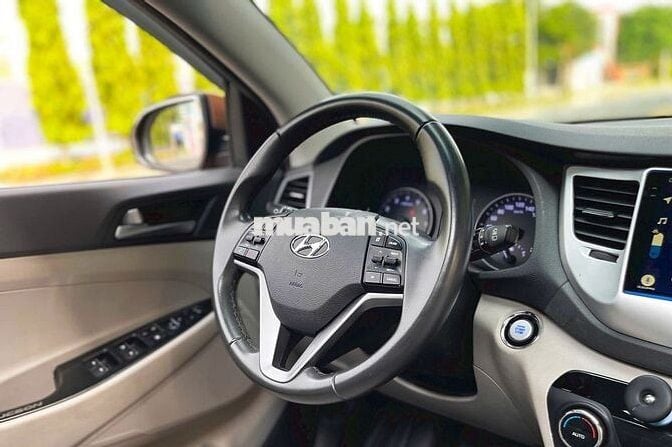 Hyundai Tucson 2016 2.0 AT - 97000 km
