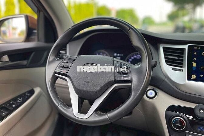 Hyundai Tucson 2016 2.0 AT - 97000 km