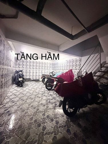 QUẬN 10 KẾ Q3, CHDV 8 TẦNG, THANG MÁY, 13PN DÒNG TIỀN 80TR/TH, 86M2.