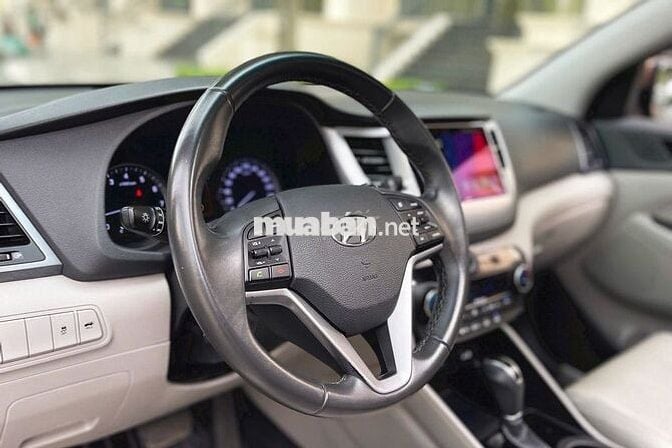 Hyundai Tucson 2016 2.0 AT - 97000 km