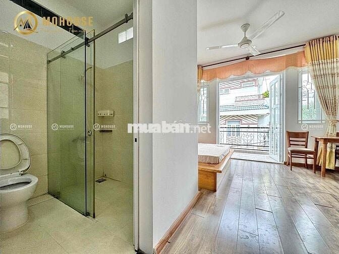 Ban công lớn 40m Thang Máy Full nội thất Hoàng Văn Thụ Tân Bình