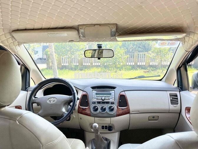 Toyota Innova 2008 - 300000 km