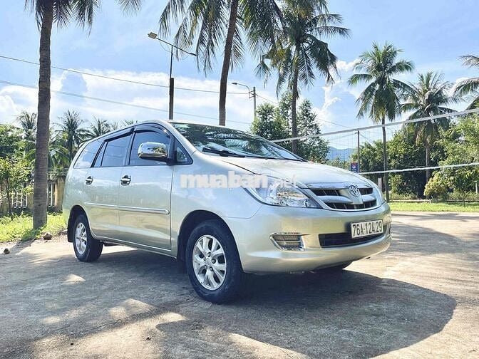 Toyota Innova 2008 - 300000 km