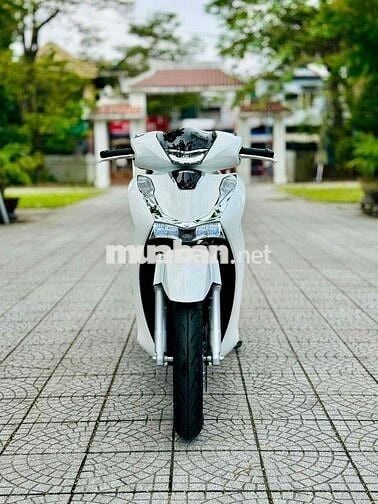 SH2024  biển 26969  , đi lướt 5ngàn km ,như mới