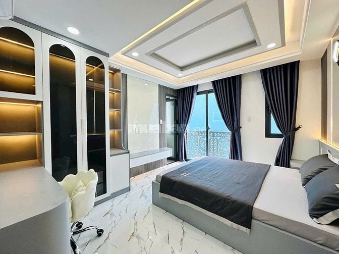 ⭐️Nhà 4 Lầu tuyệt đẹp CAO CẤP hẻm xe hơi 5m, cách MT Huỳnh Khươn An 5m