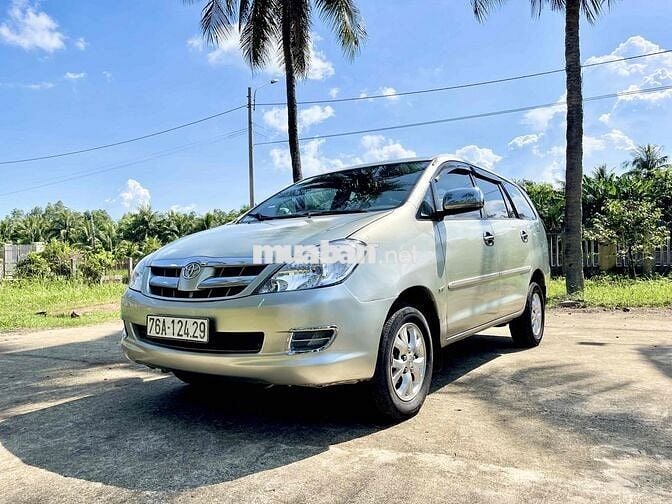 Toyota Innova 2008 - 300000 km