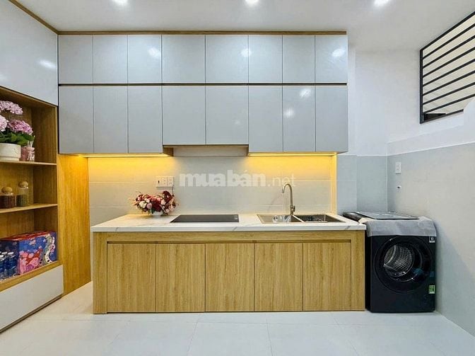 Bán nhà hẻm lớn tiện kinh doanh Lạc Long Quân - Quận 11 chỉ 3 Tỷ 250