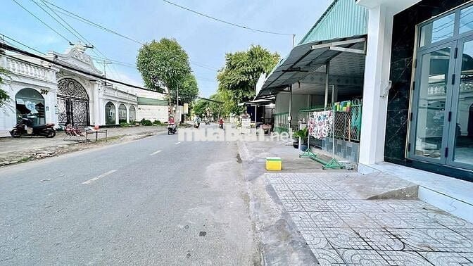 Bán nền mặt tiền đường lê bình chiều ngang rộng gần 10 mét