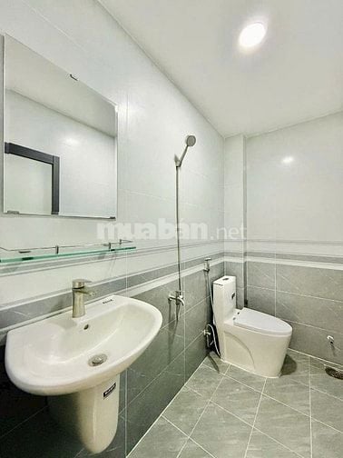 Bán nhà hẻm lớn tiện kinh doanh Lạc Long Quân - Quận 11 chỉ 3 Tỷ 250
