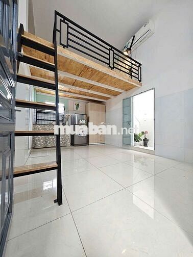 Cho thuê duplex cao 1m8 cạnh Etown Cộng Hoà