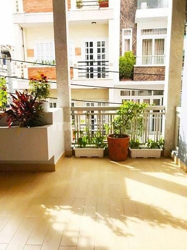 HẺM XE HƠI 4 TẦNG HUỲNH VĂN BÁNH PHÚ NHUẬN 5x18m. 38TR