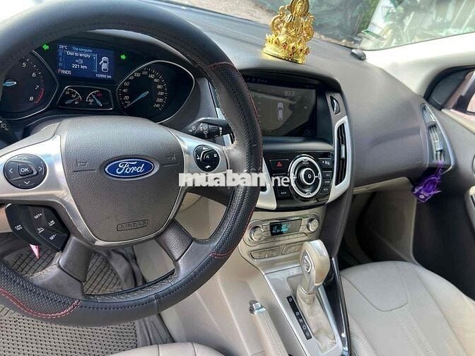 Ford Focus 2015 Titanium 2.0 AT - 100000 km