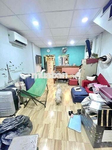 NHÀ TRUNG TÂM 3.95 TỶ HẺM THÔNG KHU DÂN CƯ ĐÔNG ĐÚC
