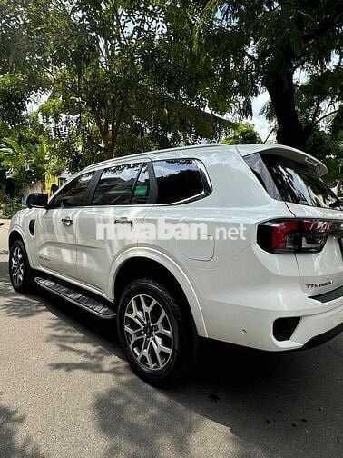 Ford Everest 2024 Platinum 2.0L 4x4 AT - 20166 km