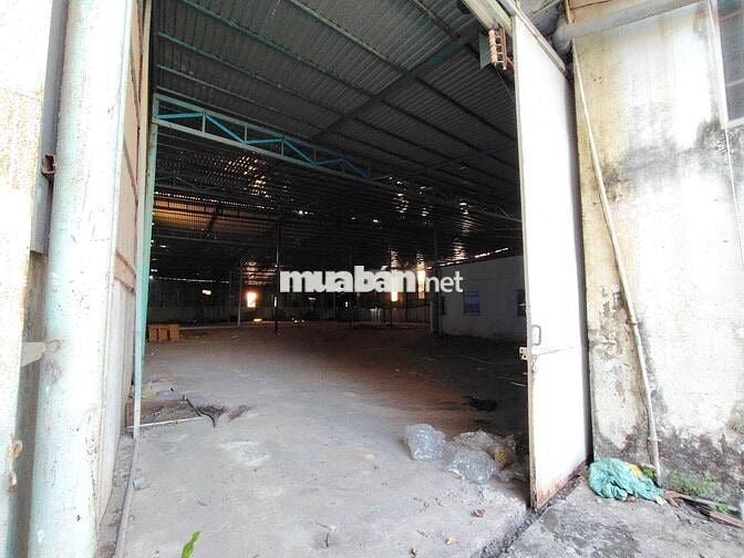 Bán đất lớn Mặt tiền cần đước long an , 28x63m  giá bán 21ty300