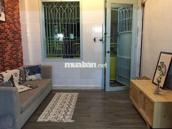 Cho thuê dài hạn căn hộ chung cư (30m2) đẹp, gần chợ Bến Thành