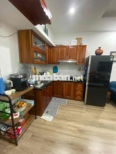 CẦN BÁN TẬP THỂ MẶT PHỐ NGUYỄN CHÍ THANH - CẠNH VINCOM NG CHÍ THANH