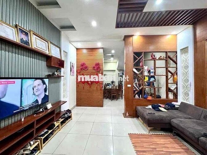 Lô Góc Phúc Diễn ô tô vào, ngõ thông, 106m2x4T, MT 10m, 22 tỷ