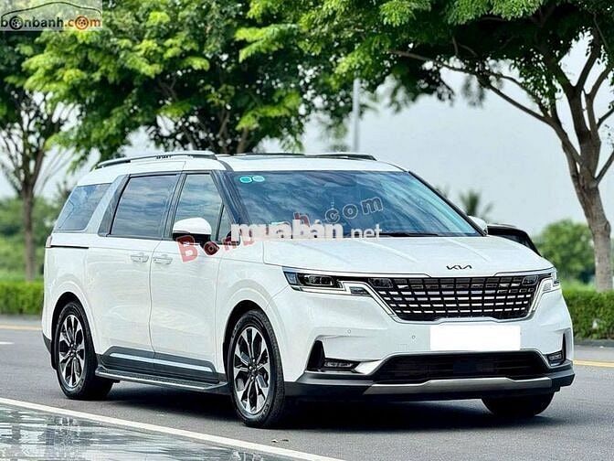 Kia Carnival xăng 2022