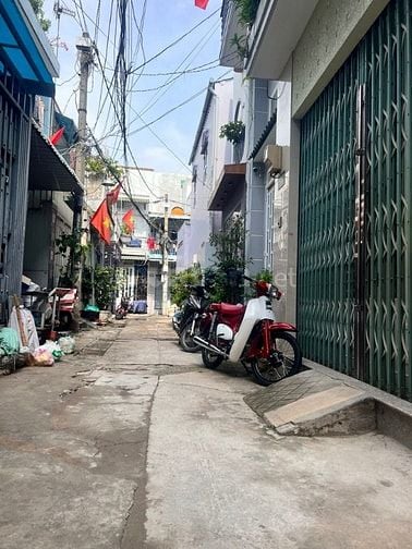Nhà 4 x 10,5 nở hậu chử L đúc 1 trệt 1 lầu đường số 2 p16 gò vấp 