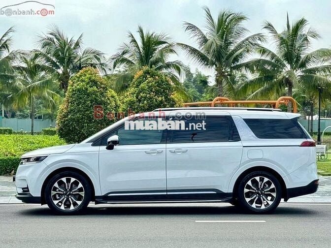 Kia Carnival xăng 2022