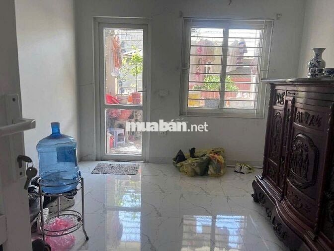 Nhà 30x4 tầng phố Nam Dư Hoàng Mai giá nhỉnh 5 tỉ