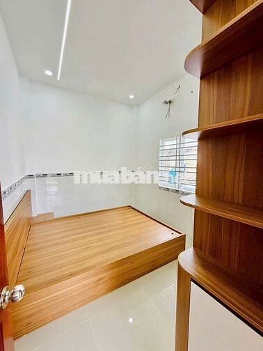 Bán nhà DT 8x12m,3p,hẻm ô tô thông ở TX43,Thạnh Xuân. Giá : 4,45 tỷ