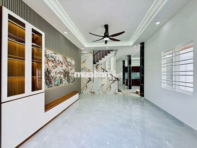 Bán nhà DT 8x12m,3p,hẻm ô tô thông ở TX43,Thạnh Xuân. Giá : 4,45 tỷ