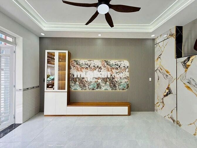 Bán nhà DT 8x12m,3p,hẻm ô tô thông ở TX43,Thạnh Xuân. Giá : 4,45 tỷ