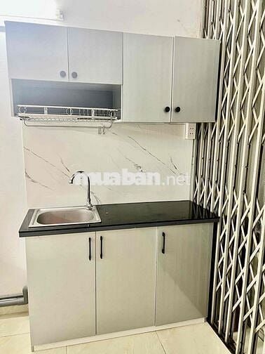 CHDV TT Bình Thạnh, nội thất cơ bản, 27m2, phòng phép kín, LĐR
