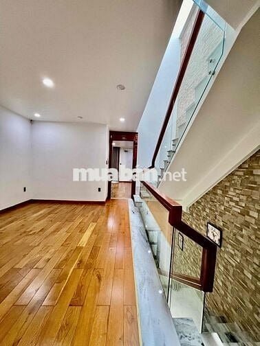 CHO THUÊ NHÀ KHU BIỆT THỰ SENTUTIA DT 300m2 1TRỆT 2LẦU 4PN 4WC GARA ÔT