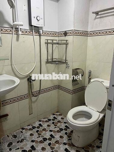 CHDV TT Bình Thạnh, nội thất cơ bản, 27m2, phòng phép kín, LĐR