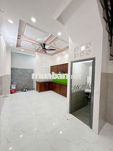 Chính chủ cần bán căn nhà mặt tiền đường Lê Văn lương Q7 TP HCM