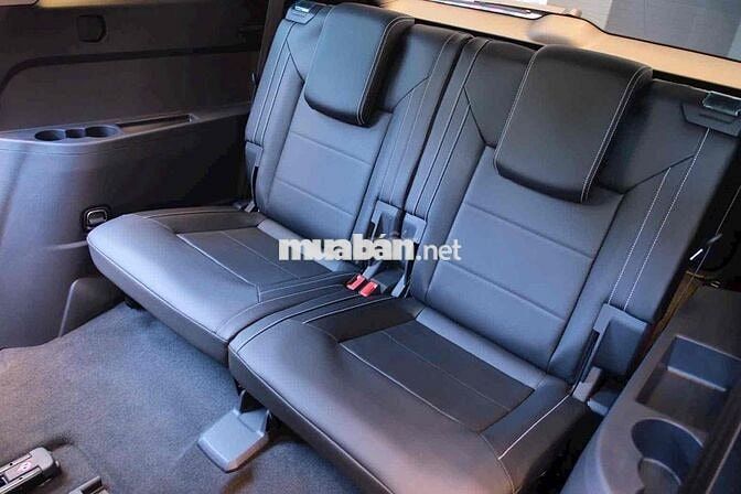Kẹt tiền 30tr lăn bánh Teramont xe Đức 7 chỗ